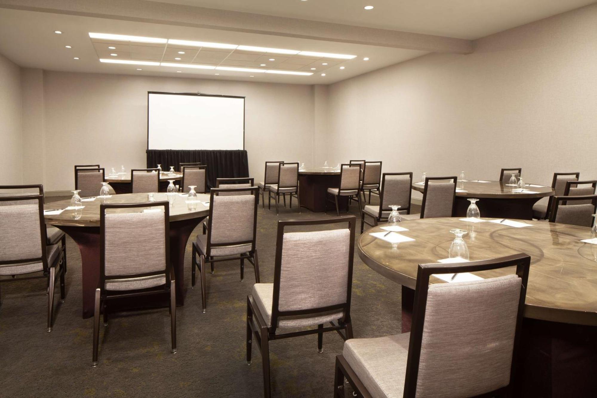 Hotel Hilton Atlanta/marietta & Conference Center 4*